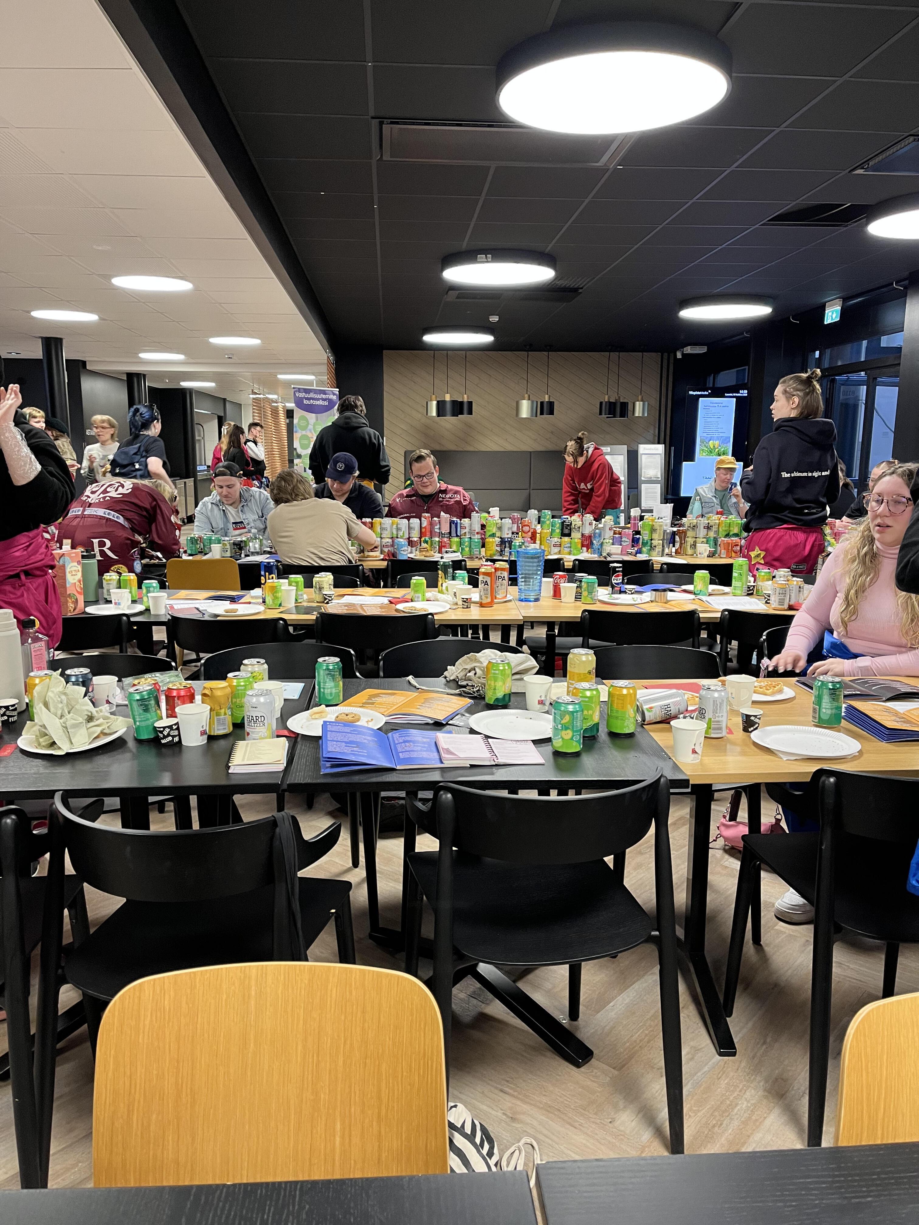 フィンランドの伝統的な学生イベント「sitsit」 フィンランドの伝統的な学生イベント「sitsit」