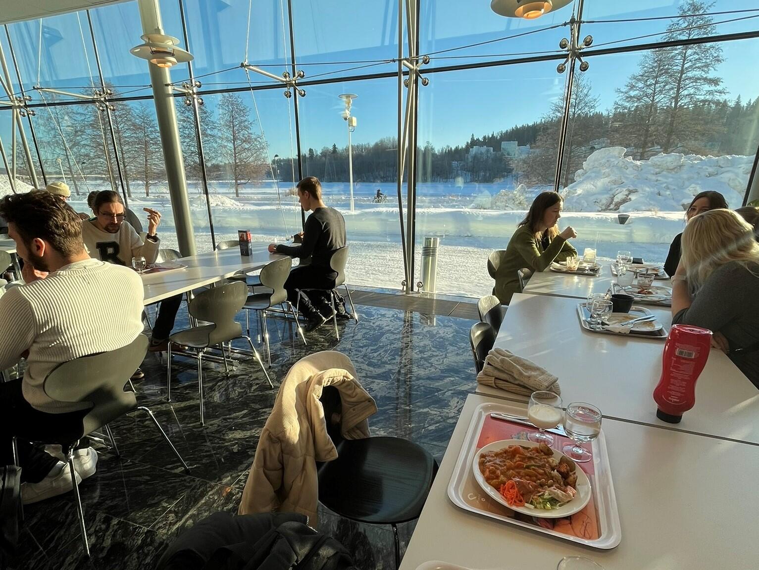 大学の食堂からの景色 大学の食堂からの景色