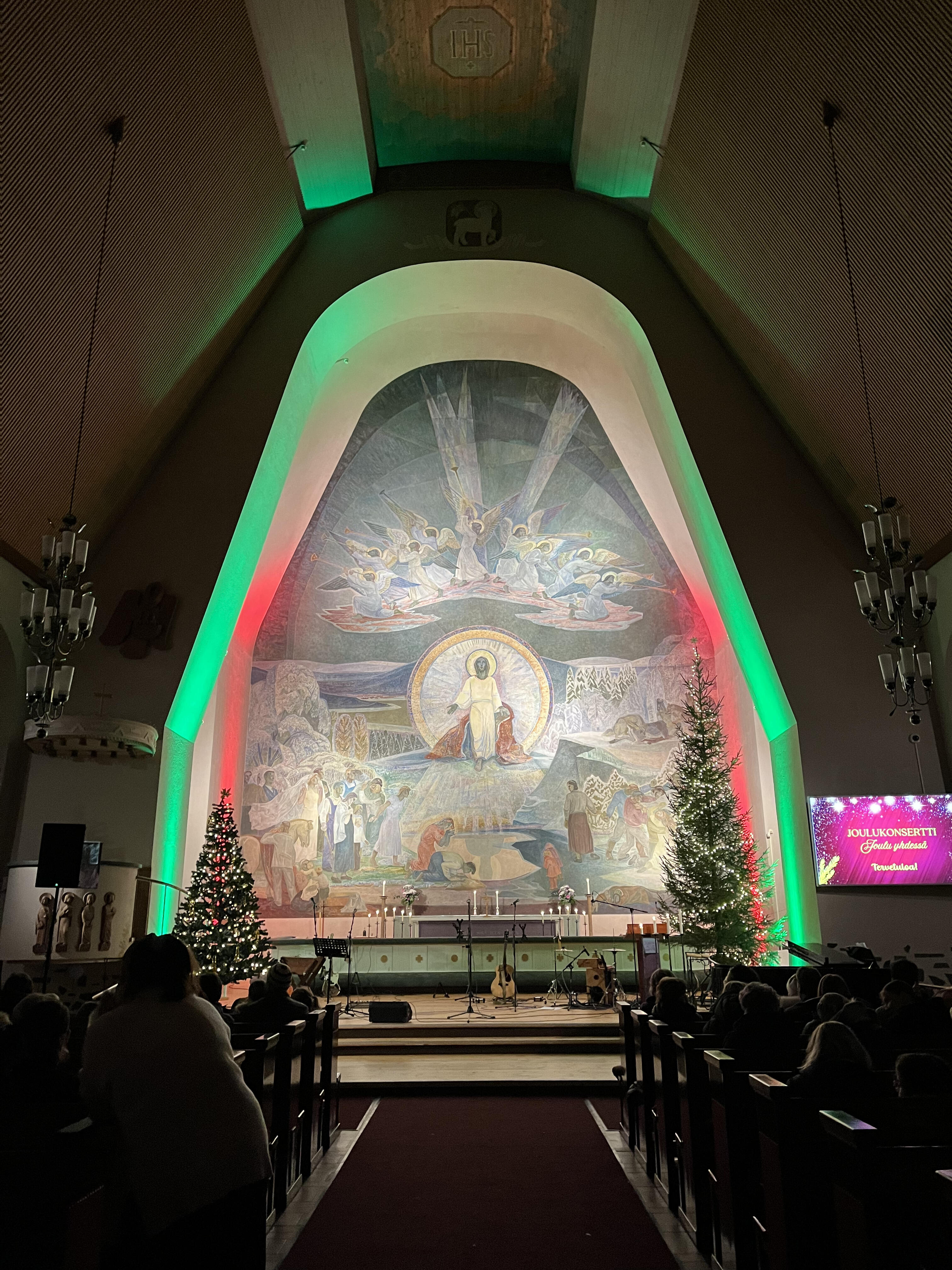 クリスマスに訪れた教会での演奏会 クリスマスに訪れた教会での演奏会