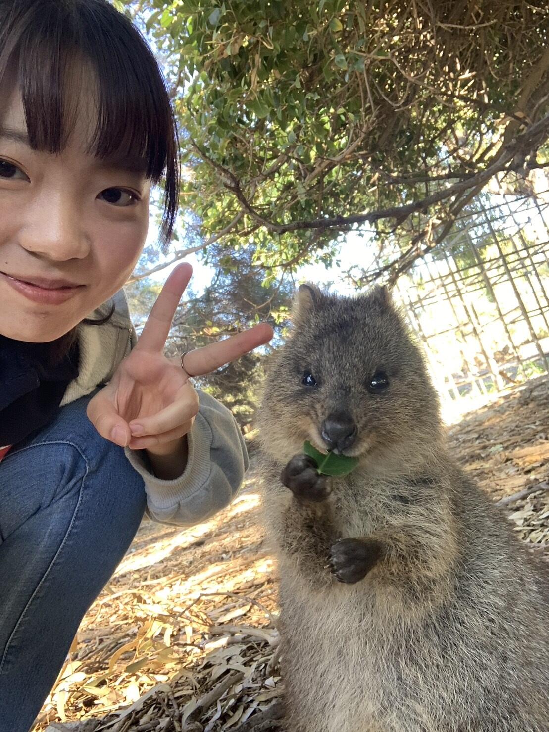 36_ロットネス島にて クオッカとの2ショット.jpg