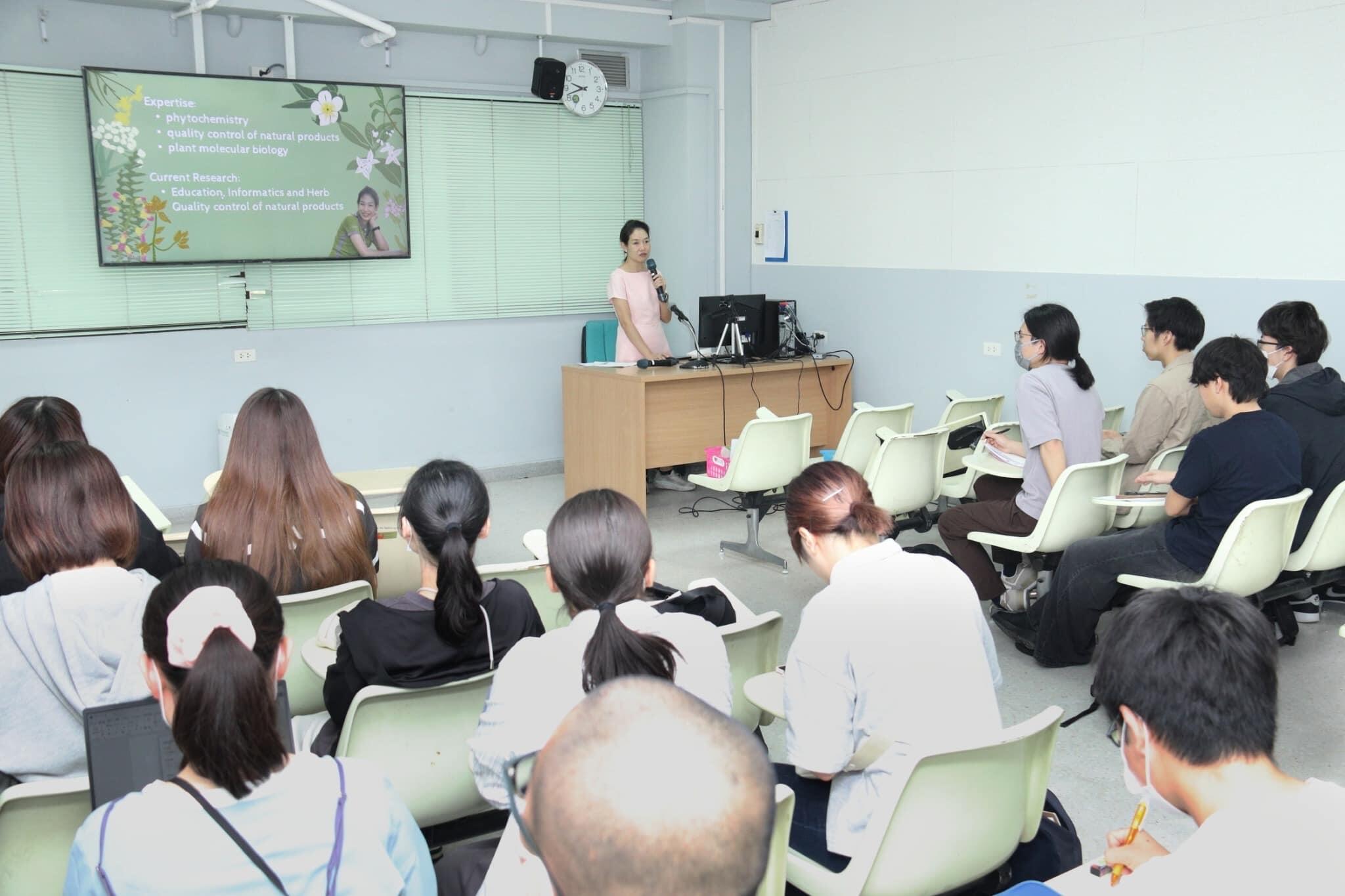 薬学部プログラム　タイ・シルパコーン大学 ‐薬学を通じて世界を広げ・世界と繋がろう‐