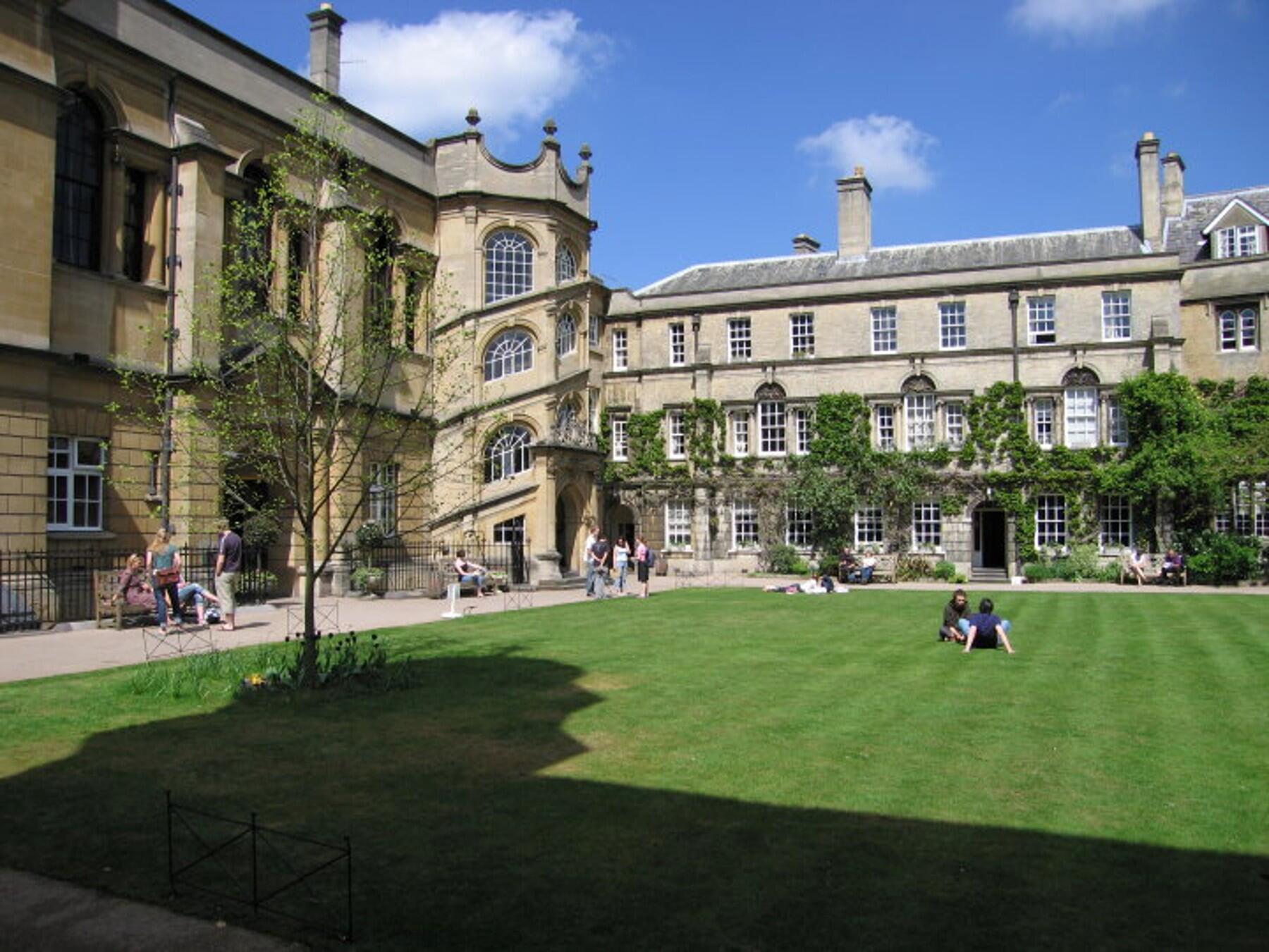 イギリス英語文化研修（オックスフォード大学）